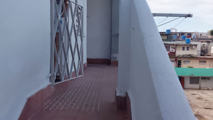 Tel: 56986394
