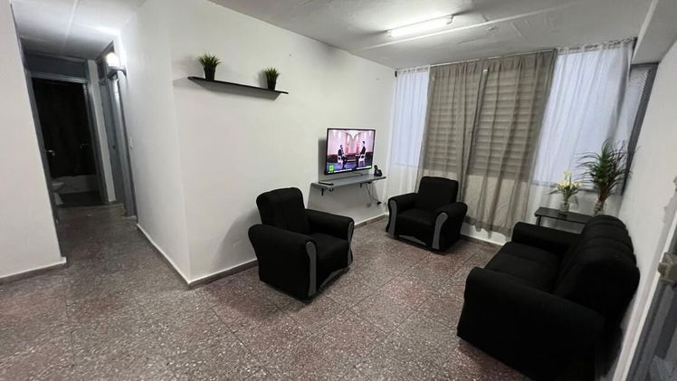 Tel: 52649550