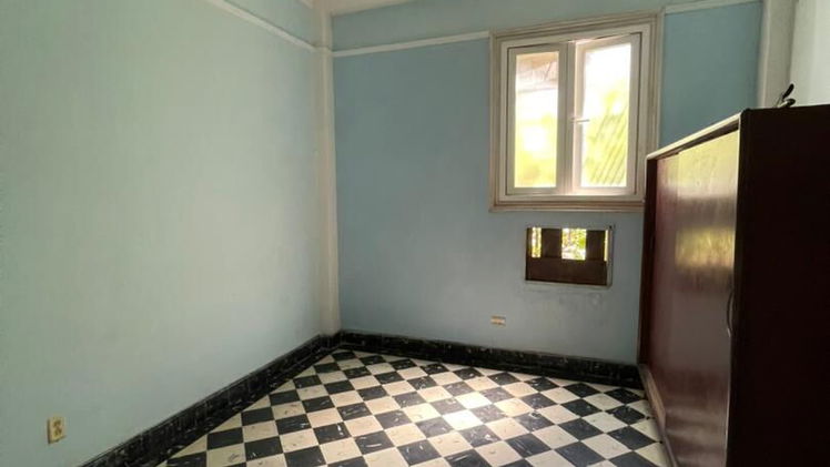 Tel: 58710327