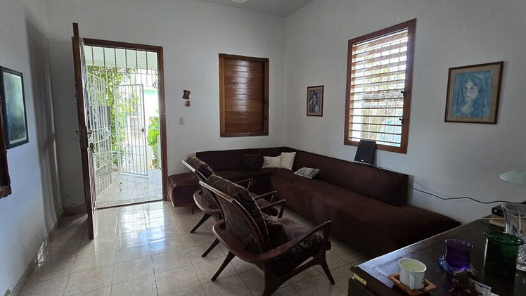 Tel: 53853006