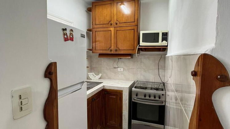 Tel: 54294900