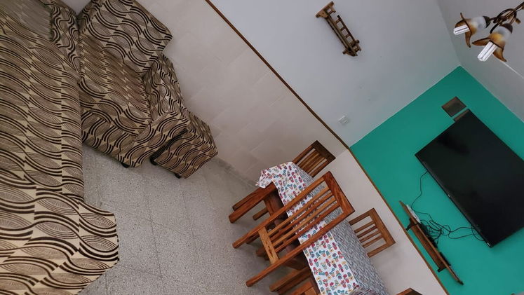 Tel: 54294900