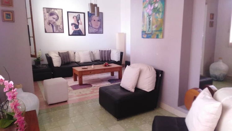 Tel: 51169372
