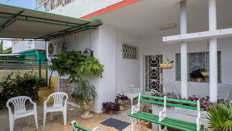 Tel: +15615844520