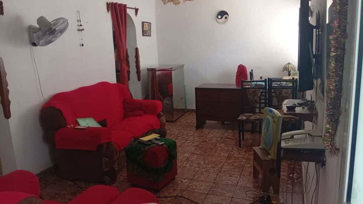 Tel: 52437577